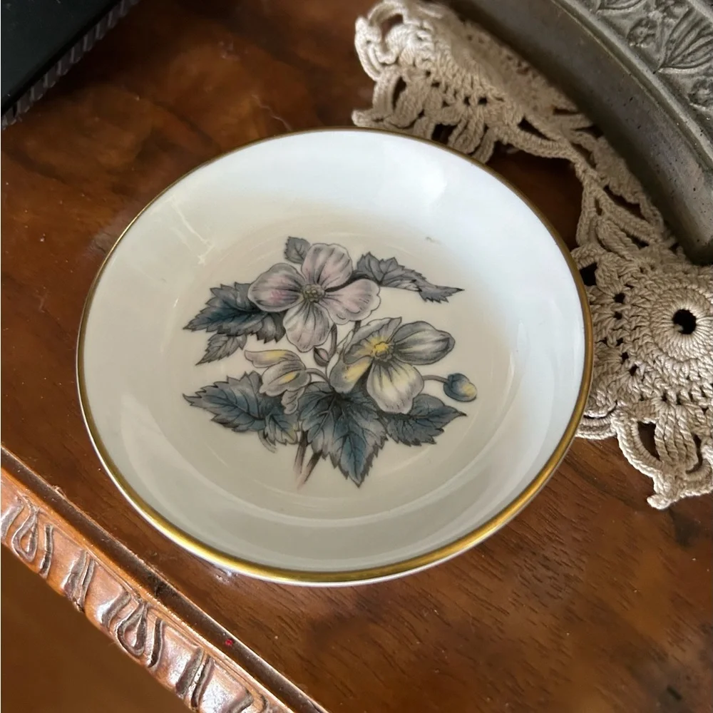 Royal Worcester vintage royal